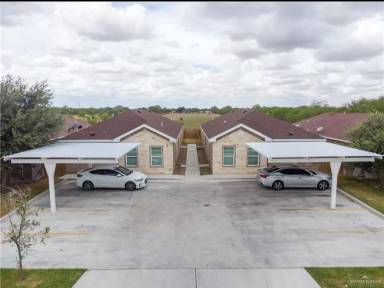 Main picture of 3206 Luz Divina St