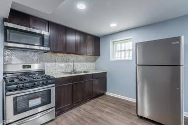 Main picture of 6151 S Langley Ave