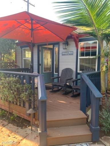 Main picture of 3044 State St