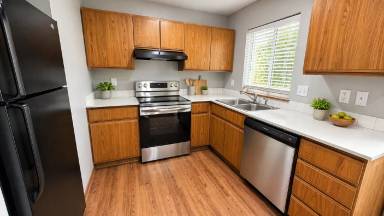 Main picture of 1020 W Lacrosse Ave
