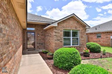 Main picture of 249 Sugarberry Ave