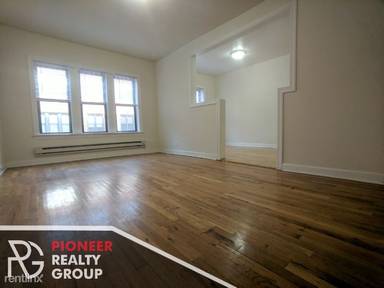 Main picture of 620-30 W Cornelia Ave