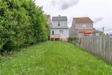Main picture of 102 Doney St