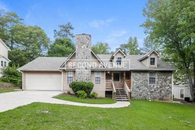 Main picture of 3086 Drexel Ln