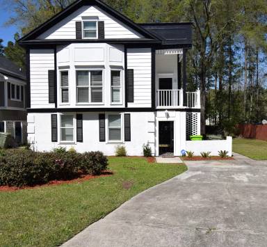 Main picture of 42 Carriage Trace Ct
