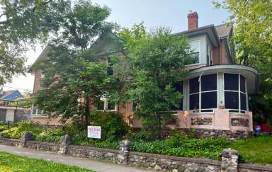 Main picture of 3201 Emerson Ave S