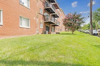 Main picture of 4744 Benning Rd SE