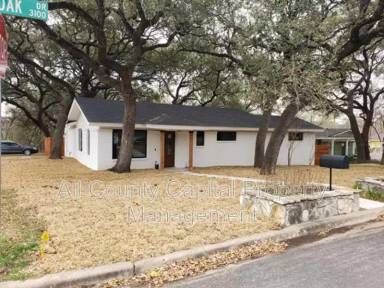Main picture of 3101 S Oak Dr