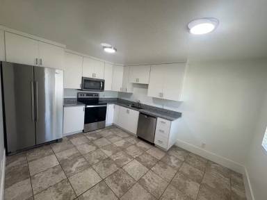 Main picture of 470 N 100 E