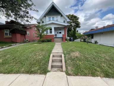 Main picture of 1614 W Sylvania Ave