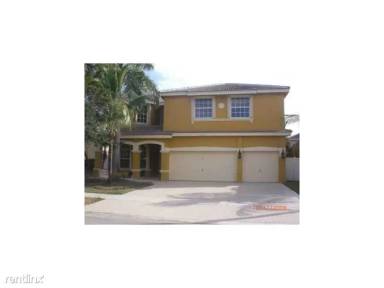 Main picture of 16368 SW 15th St