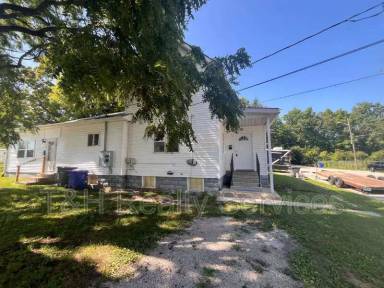 Main picture of 609 Crystal St