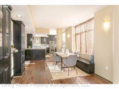 Main picture of The Louisa Flowers Apartments