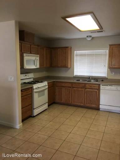 Main picture of 3275 Rockin M Dr