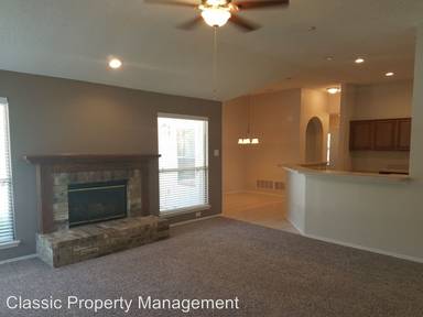 Main picture of 105 Crestview Dr