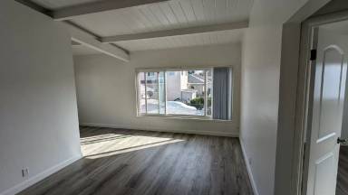 Main picture of 151 N Claremont St