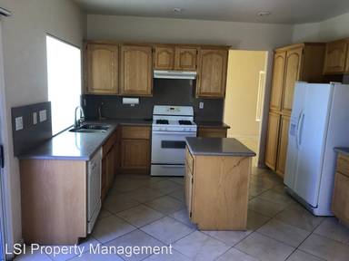 Main picture of 812 Royal Birch Ln