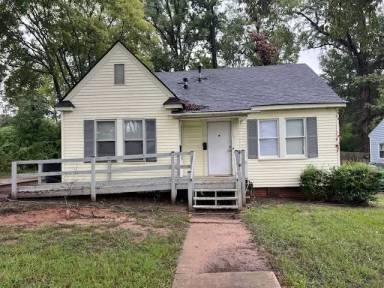 Main picture of 112 E Wilkinson St