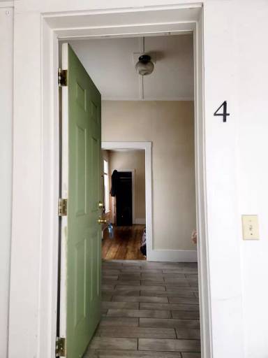 Main picture of 327 3rd Ave