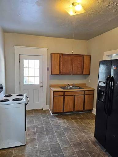 Main picture of 918 N Sonntag Ave