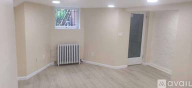 Main picture of 1322 N Carolina Ave NE