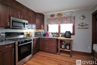 Main picture of 73 Albany Ave