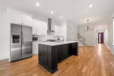 Main picture of 1111 Kirkwood Ave SE