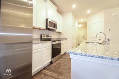 Main picture of 3 Crestwind Dr