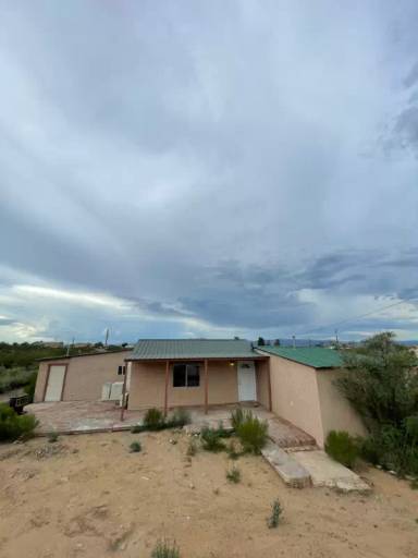 Main picture of 555 W Suni Dr