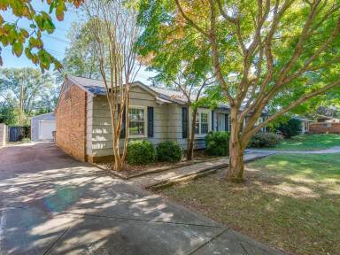 Main picture of 709 Cooper Dr