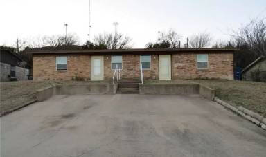 Main picture of 909 Dryden Ave