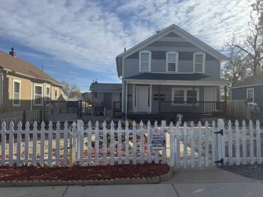 Main picture of 1412 7th Ave
