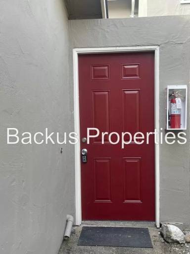 Main picture of 19120 Creekside Pl