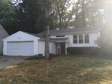 Main picture of 4821 Fuller Ave SE