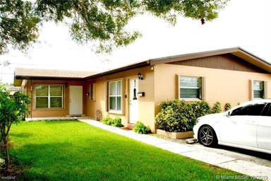 Main picture of 11240 SW 5th Ter