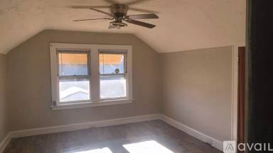 Main picture of 4870 Lee Ave