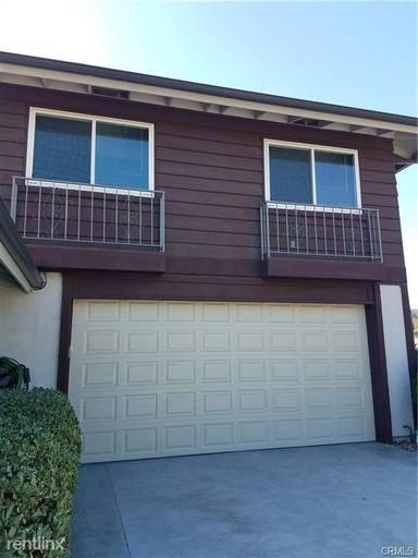 Main picture of 6427 Lochmoor Dr