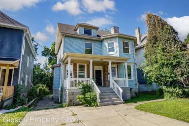 Main picture of 835 Lexington Ave