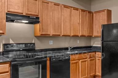 Main picture of 4244 Chouteau Ave