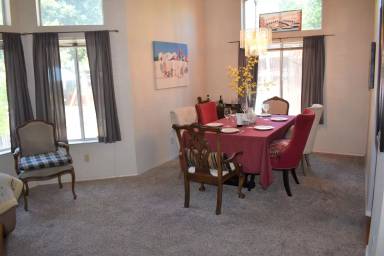 Main picture of 6 Keeling Ct