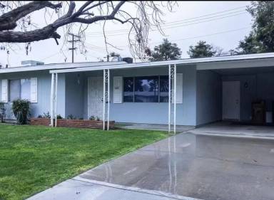 Main picture of 1401 Yorba Linda St