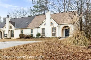 Main picture of 4136 Lake Mist Dr NW