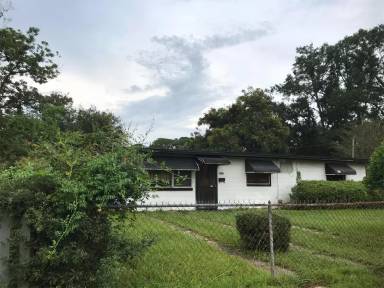 Main picture of 6303 Lobelia St