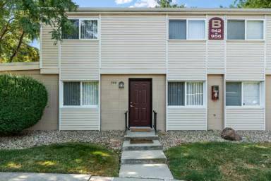 Main picture of 944 S Curtis Rd