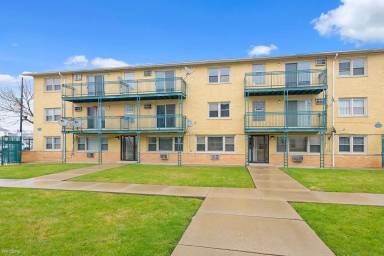 Main picture of 3731 W 63rd St