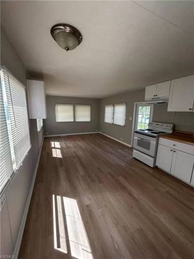 Main picture of 26186 Princess Ln