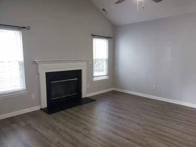 Main picture of 245 Hallwood Ct