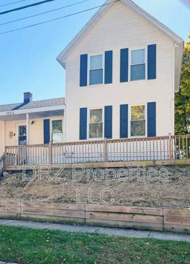 Main picture of 1104 3rd St NW