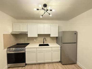 Main picture of 1327 N Garden Dr