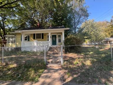 Main picture of 1100 W Calhoun St